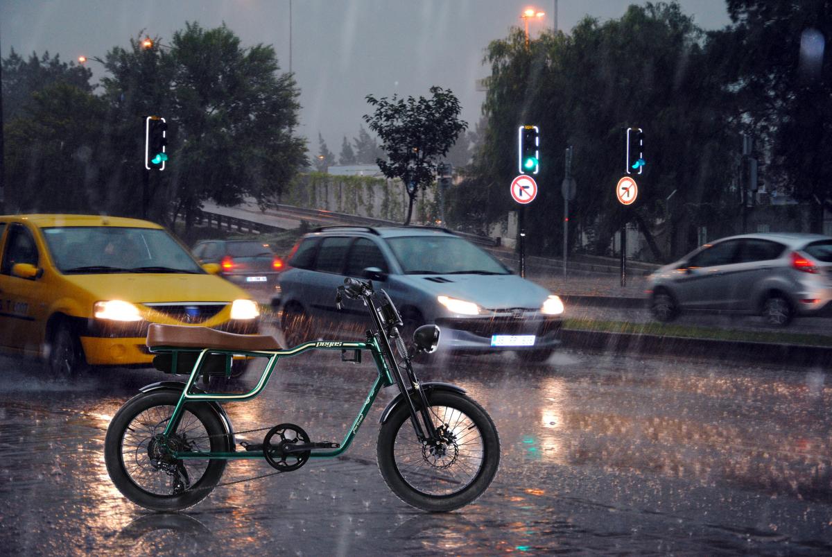 Cum să mergi pe bicicletă atunci când plouă